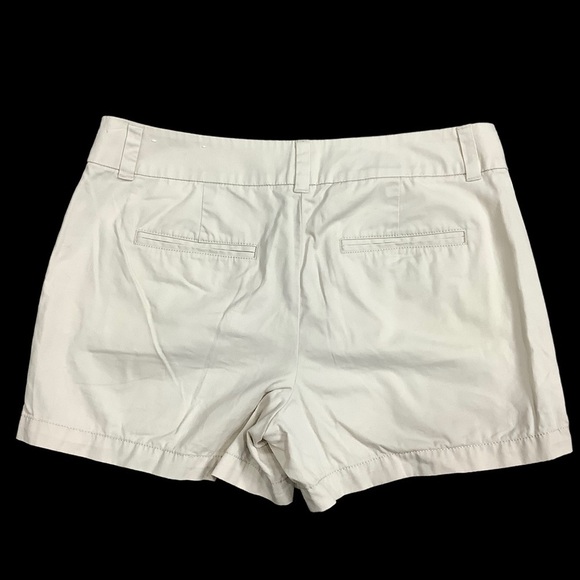 Women's Ann Taylor Loft 6 Small Shorts Chino Khakis Cream Cotton High Rise NWOT - Picture 3 of 9